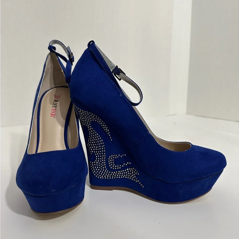 NIB JustFab Raye Cobalt Blue Rhinestone Wedge Heels Y2K Size 8.5